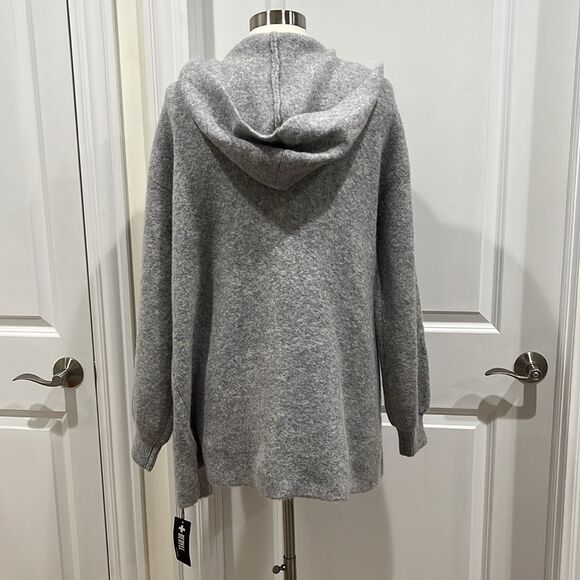 New! Beryll Vivi Cashmere Cropped Coat with Hood in Shell Gray One Size NWT - Picture 8 of 16